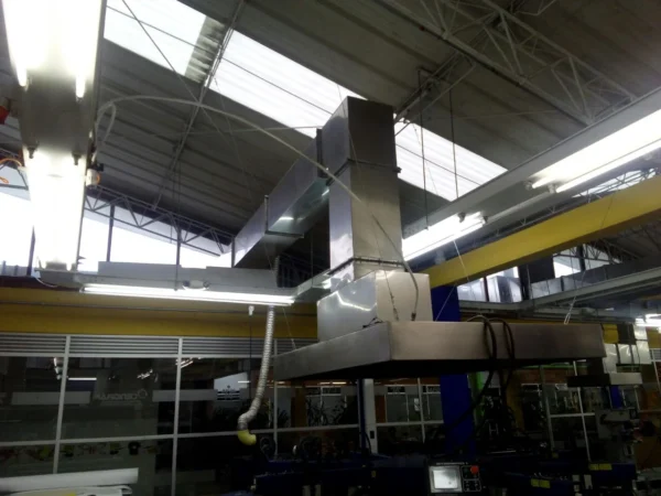 Campana plana con filtro en carbón industrial